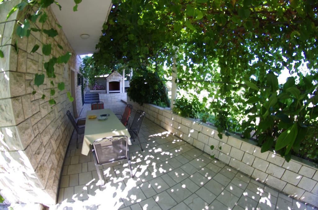 Apartments Luka Lumbarda Extérieur photo